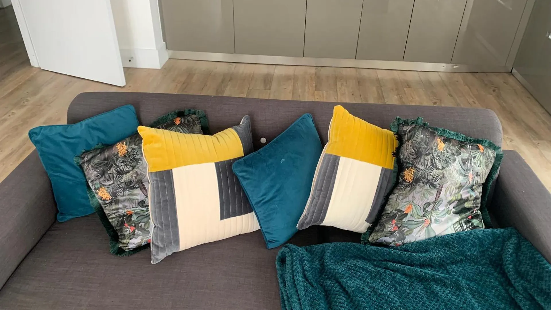 Apartment Lovely 1Bed Flat 10Mins To Canary Wharf & Parking London